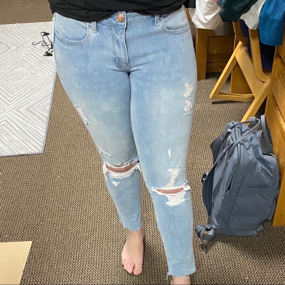 AEO ripped mid rise jeggings